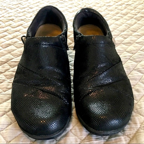 Clarks Black Metallic Clog Bootie W/ Zip Womens 41.5 - Picture 4 of 7